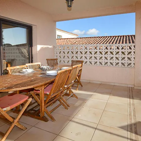 Holiday home In With Wi-fi