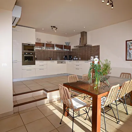 In With Wi-fi Holiday home *