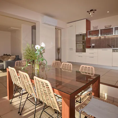 In With Wi-fi Ferienhaus Sagone (Corsica)