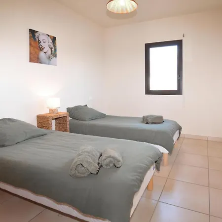 Holiday home In With Wi-fi *